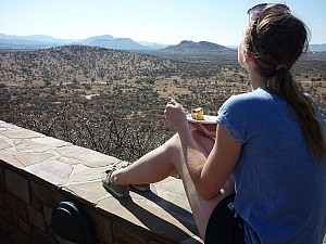 Kuchen essen + Giraffen beobachten auf Goche Ganas