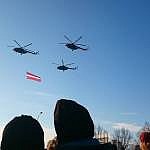 Militärparade an der Daugava