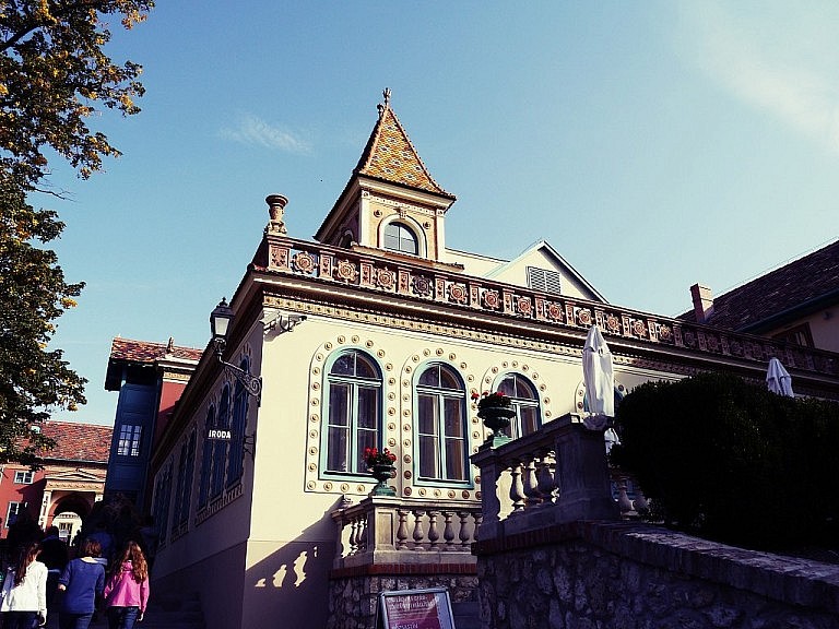 Pécs im Touri Style