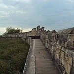 Ein weiterer Abschnitt der langläufigen Stadtmauer