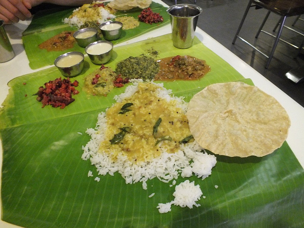 So sieht ein typisches Thali auf dem Bananenblatt aus.