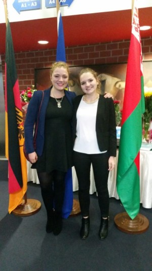 Mit Vicky in der Botschaft! Gruppenbild folgt noch..