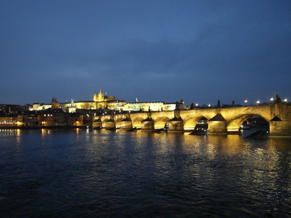 Burg und Karlsbrücke