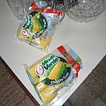 Gemüsemaiskolben. Leider ist die Zeit schon so weit fortgeschritten (Der Winter hat begonnen), dass man nicht mehr an frische Maiskolben kommt.