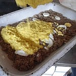 Unten der "Pino", dann die Eier und darüber schließlich das Maispüree