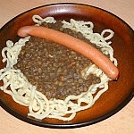 Linsen mit Spätzle und Saitenwürsten, Quelle: Wikipedia