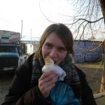 Lena mit Sahneröllchen