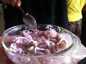 Preperando ceviche en mi casa peruana 