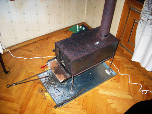 Mein geliebter Ofen, die alte Blechbüchse.