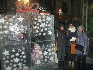 Im Eisfiguren-Weihnachtsland mit Paulina und Maja