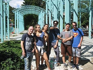 Kurpark Borjomi: Nikusha, ich, Fiona, Julian, Paula, Lasha