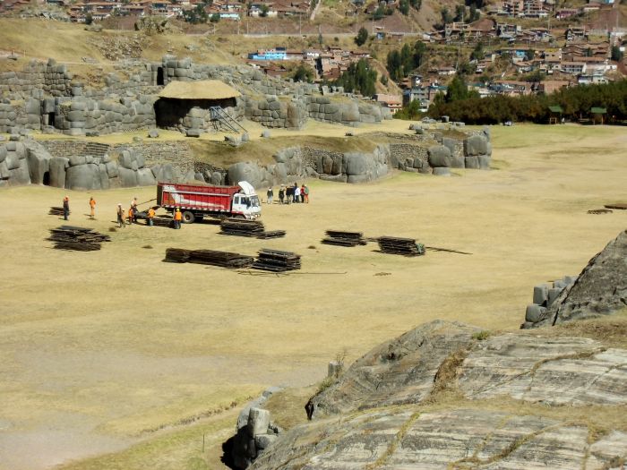 Abbauarbeiten nach Inti Raymi.
