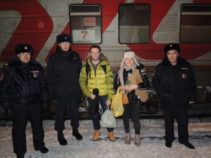 Und das Ehepaar ist wieder vereint :DD