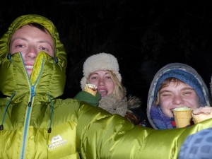 Eis essen gegen die Kälte- war tatsächlich noch wärmer als die Luft