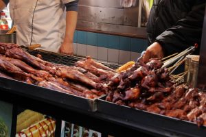 Entenküken am Stiel