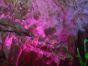 Diese Tropfsteine hätten Louise Bourgeois sicher gefallen! Destruction of the Father - Rock Hard Version