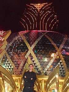 Das Grand Lisboa - so kitschig, dass es fast schon wieder schön ist