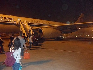Noch einmal einen tiefen Atemzug chinesische Luft inhalieren und dann ab in den Flieger!