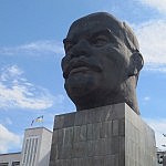 Lenindenkmal- das ist im übrigen die größte Büste der Welt- vielleicht ist das der Grund, warum dies das einzige Lenindenkmal ist, welches in Russland übrig geblieben ist?!