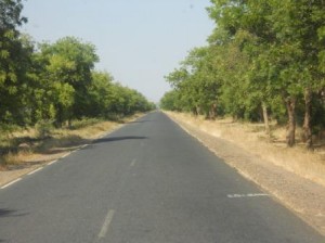 Maroua - gleich am Ende dieser Straße oder im nächsten Artikel