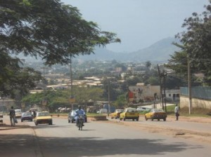 Straßenszene in Yaoundé