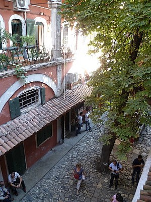 Einblick in eine noch erhaltene Herberge (Han)
