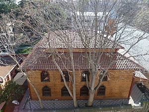 Eine Moschee aus Holz