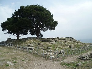 Reste des Zeus und Athena Altars, dessen Fried heute in Berlin ausgestellt ist