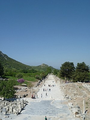 Straße, die zum Hafen führte