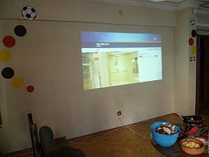 Die Deko stimt, der Beamer läuft, mögen die Spiele beginnen.