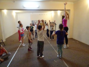 Morgengymnastik mit den Kiddies