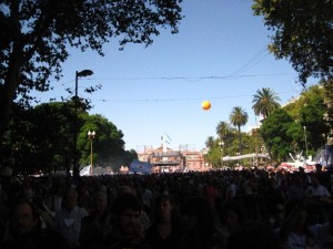 Kundegebungen auf der Plaza de Mayo