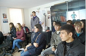 Wahlwerbespots schauen