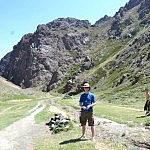 In der Geierschlucht bei wunderschönem Wetter - Schutz durch Brille und Hut