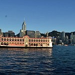 Mit dem Schiff fährt man auf "Hongkong Island" - dort, wo es am schönsten ist