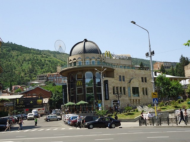 Unvermeidlich, aber macht was her Unvermeidlich, aber macht was her