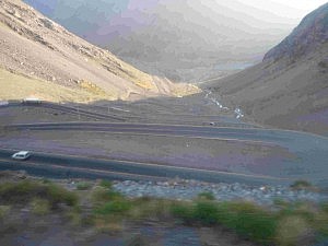 Serpentinen in den Anden