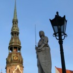 Petrikirche und Roland-Statue - Symbol einer Freien Hansestadt