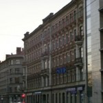 Der obere Balkon ganz rechts gehört zu meinem Zimmer (Brīvības iela)