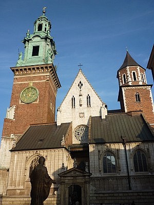 Johannes Paul II. vor der Kathedrale in der Burg Wawel