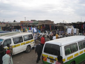 Ngong Town, Markt und Bushaltestelle