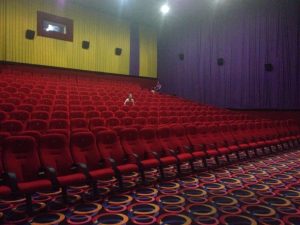 Wir sind bereit für "Findet Dori". 2 Minuten vor Filmbeginn kamen dann auch noch mehr Menschen, warum sollte man auch früher kommen?! :D