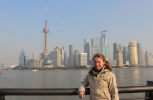 Am Bund - Blick auf Pudong, das Finanzviertel Shanghais