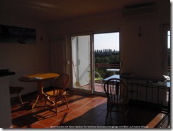 Wohnküche mit Westbalkon und Blick auf meine Schule