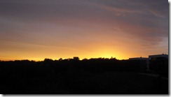 Einer der schönen Sonnenuntergänge vom Balkon aus