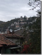 (2) Blick auf die Burg