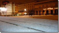 David Backham überschattet mit seiner Männlichkeit den Dolac-Markt in Zagreb