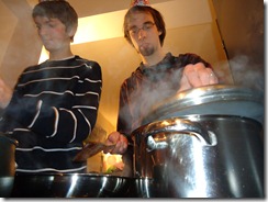 Männer am Herd olé