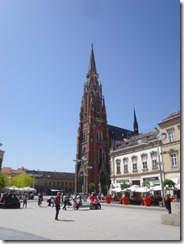 Hauptplatz Osijeks mit Peter-und-Paul-Kirche